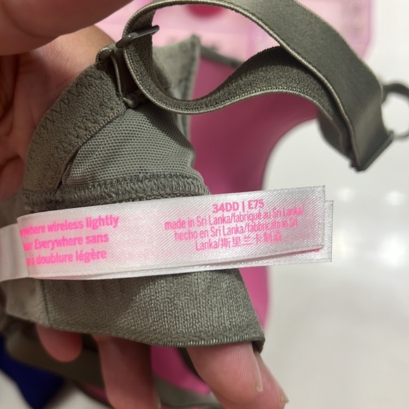 Pink Victoria Secret Wireless Bra - Picture 5 of 6